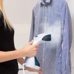 Défroisseur à Vapeur Pour Vêtements - Défroisseur à Main Vêtements - Nettoyeur à Vapeur Appareil à Vapeur - Défroisseur à Main Portable Sur Courant Alternatif - 200ML - Incl. Attachement -Nettoyage Produits Boutique 1200x1200 17