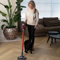 Aspirateur Infinity Goods Stick - Sans Fil - 4 En 1 - Portatif - Batterie Et Chargeur Inclus - Puissance D'aspiration 6500 PA - Sans Sac - Rouge/ Grijs -Nettoyage Produits Boutique 1200x1200 803