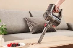 Swiss Pro+ | Aspirateur Balai V12 Sans Fil - Aspirateur à Main - Voleur à Main - Aspirateur De Voiture - Sans Fil - Sans Sac - Rechargeable - Respectueux De L'environnement | Avec Fonction Turbo -Nettoyage Produits Boutique 1200x799 39