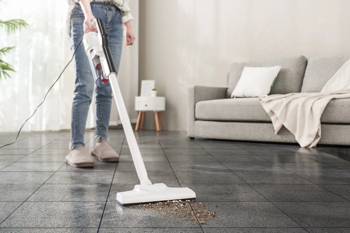 Aspirateur Balai Swiss Pro+ - Aspirateur Balai 2 En 1 - Aspirateur Balai Avec Cordon - Dustbuster Amovible - Longueur Du Cordon 5 Mètres - Convient Aux Animaux Domestiques - 600W 12 Aspirateur Balai Swiss Pro+ - Aspirateur Balai 2 En 1 - Aspirateur Balai Avec Cordon - Dustbuster Amovible - Longueur Du Cordon 5 Mètres - Convient Aux Animaux Domestiques - 600W – Image 10