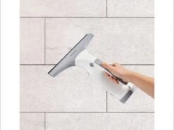 SILVERCREST® Nettoyant Pour Vitres Sans Fil Avec Vaporisateur - 150 Ml - Convient également Aux Surfaces Lisses Telles Que Les Cabines De Douche Et Les Carreaux 12 SILVERCREST® Nettoyant Pour Vitres Sans Fil Avec Vaporisateur - 150 Ml - Convient également Aux Surfaces Lisses Telles Que Les Cabines De Douche Et Les Carreaux -Nettoyage Produits Boutique 1200x898 8