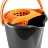 1x Seaux à Vadrouille / Seaux à Vadrouille 13,5 Litres Noir / Orange 32 X 30 Cm - Nettoyage Du Sol / Vadrouille - Seau à Vadrouille En Plastique / Plastique - Produits De Nettoyage -Nettoyage Produits Boutique 816x1200